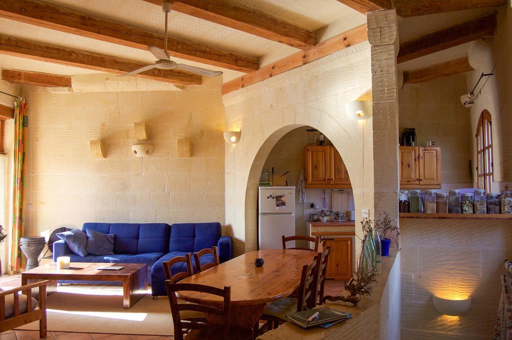 Hotel Ta'Kemmuna Qala Exteriér fotografie