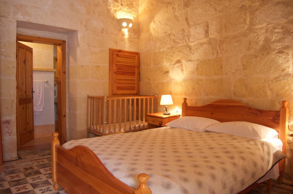 Hotel Ta'Kemmuna Qala Exteriér fotografie